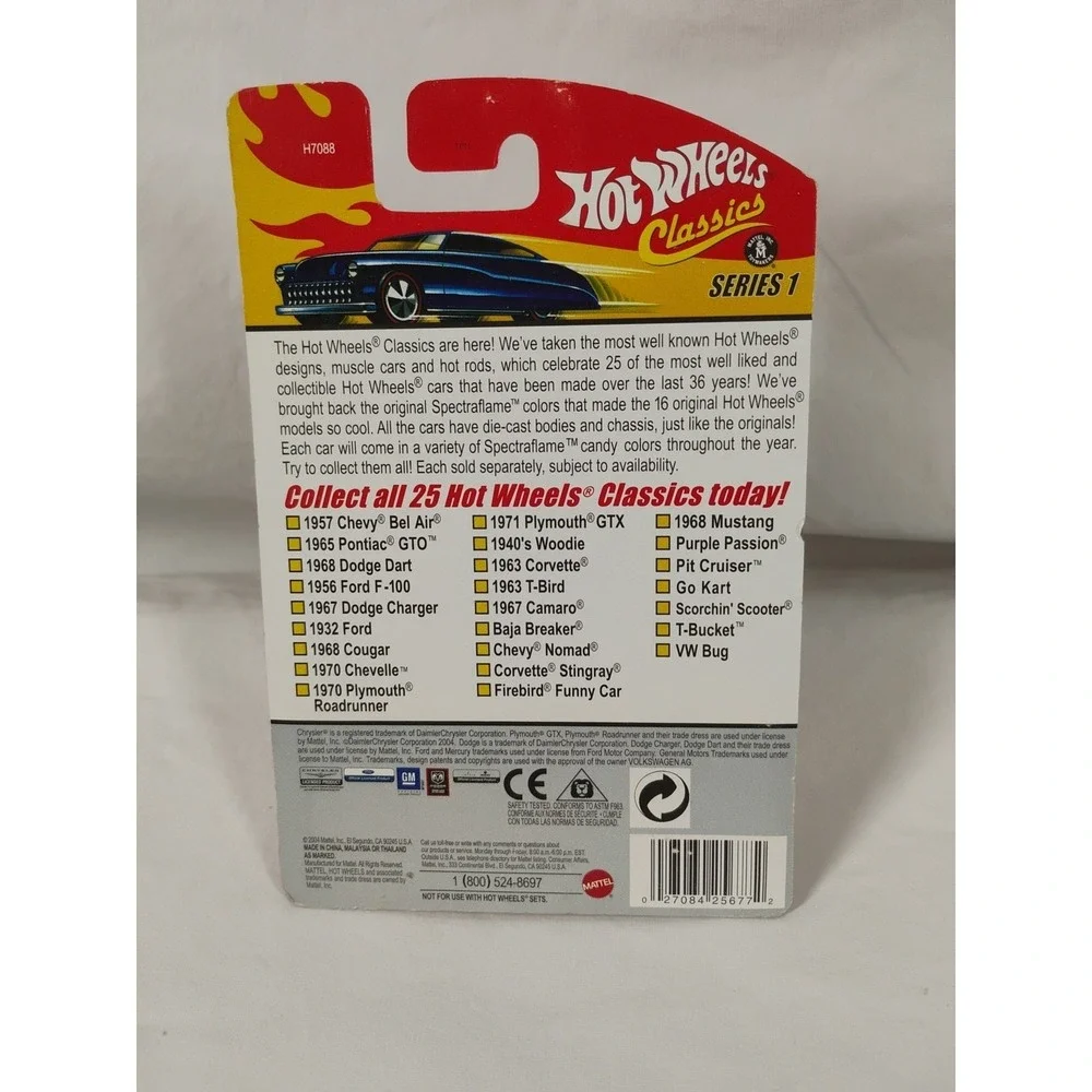 2004 Hot Wheels Classics Series 1‎ GOLDISH #23 /25  Scorchin' Scooter Motorcycle